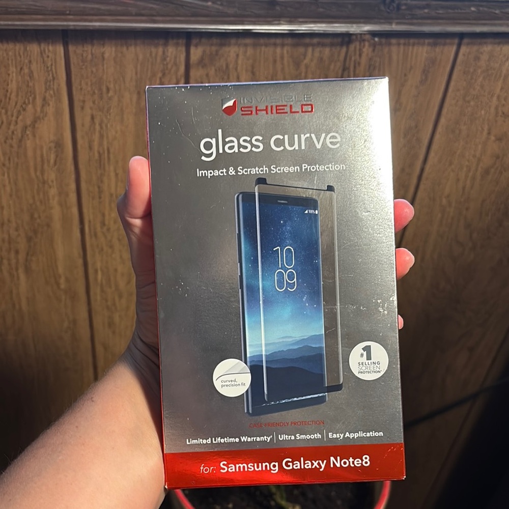 Red Screen Protector for Samsung Devices - Picture 10 of 11